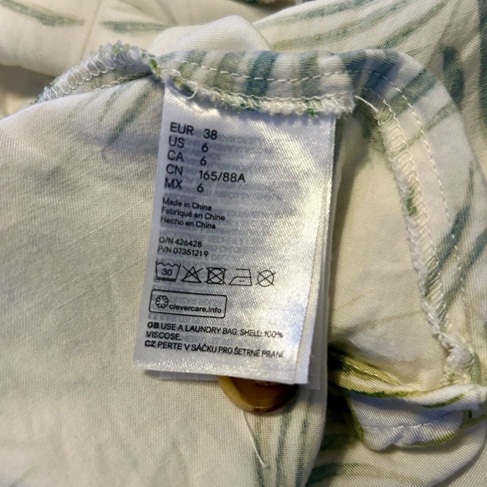 H&M Green Leaf Print Dress - Picture 7 of 11